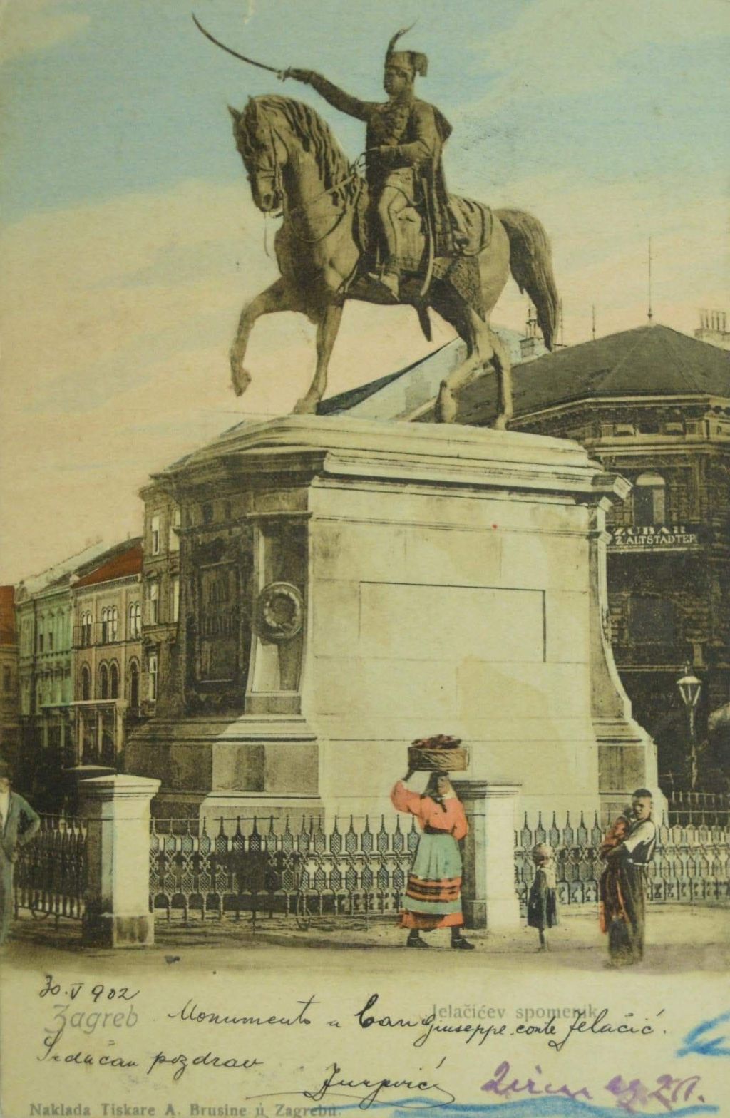 Trg bana Jelačića, kod spomenika bana Jelačića, 1902. godine